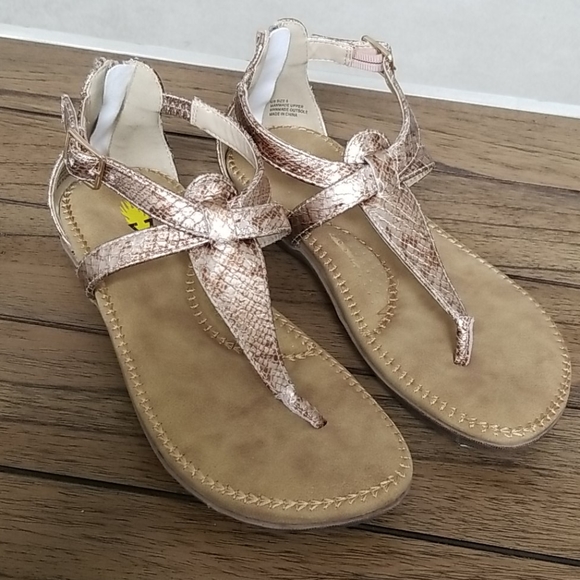 New Volatile Sandals